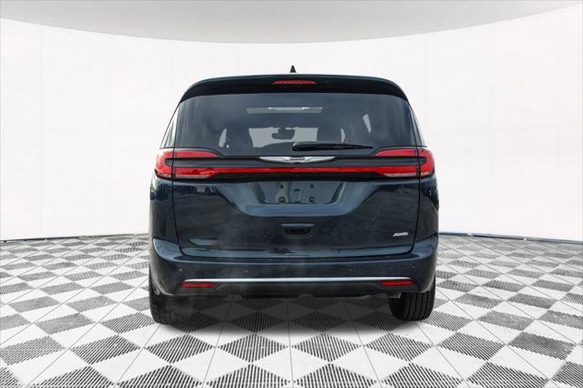new 2025 Chrysler Pacifica car, priced at $41,977