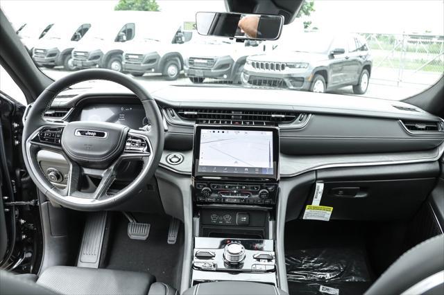 new 2025 Jeep Grand Cherokee car, priced at $57,837