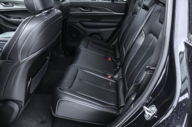 new 2024 Jeep Grand Cherokee car, priced at $43,977