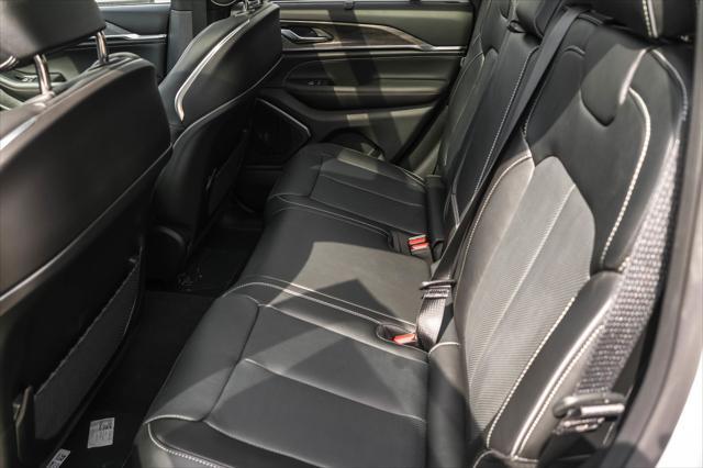 new 2025 Jeep Grand Cherokee car, priced at $51,543