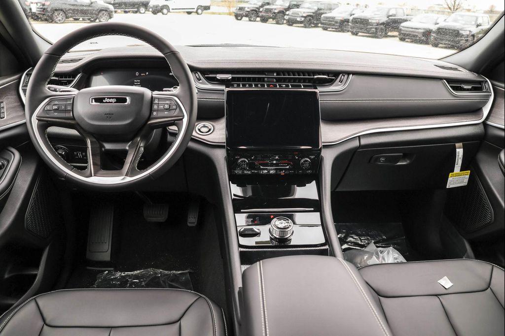 new 2025 Jeep Grand Cherokee L car, priced at $43,220
