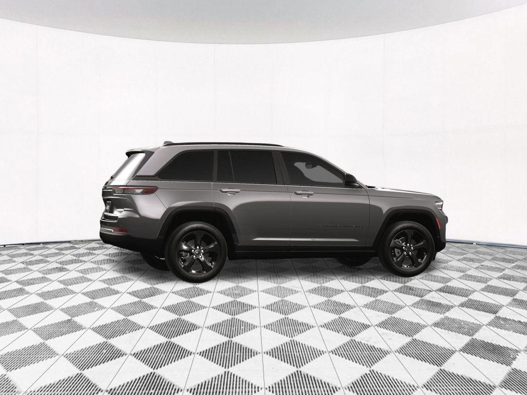 new 2025 Jeep Grand Cherokee car, priced at $40,502