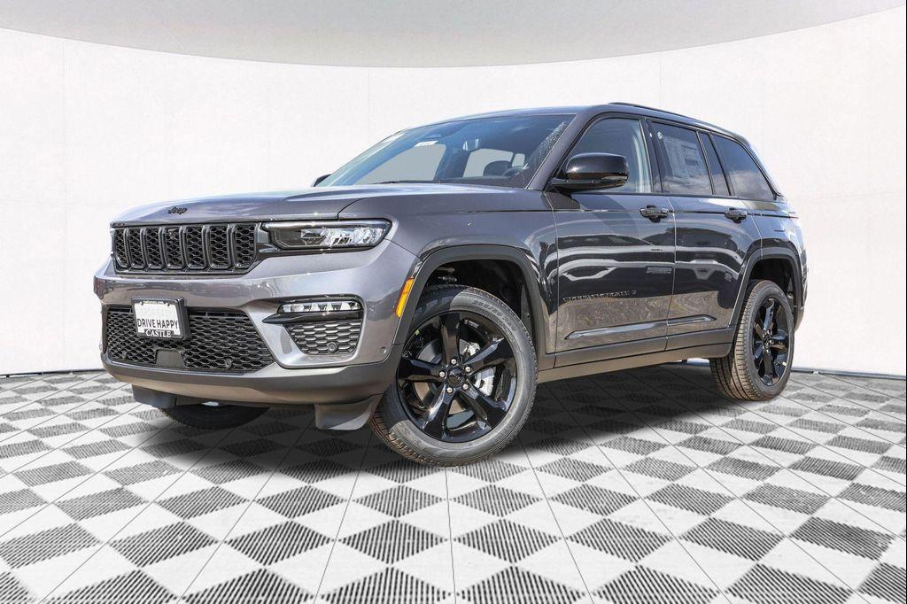 new 2025 Jeep Grand Cherokee car, priced at $47,530