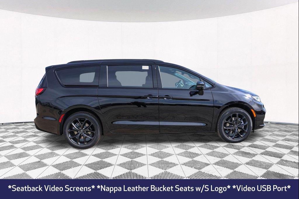 new 2026 Chrysler Pacifica car, priced at $53,874