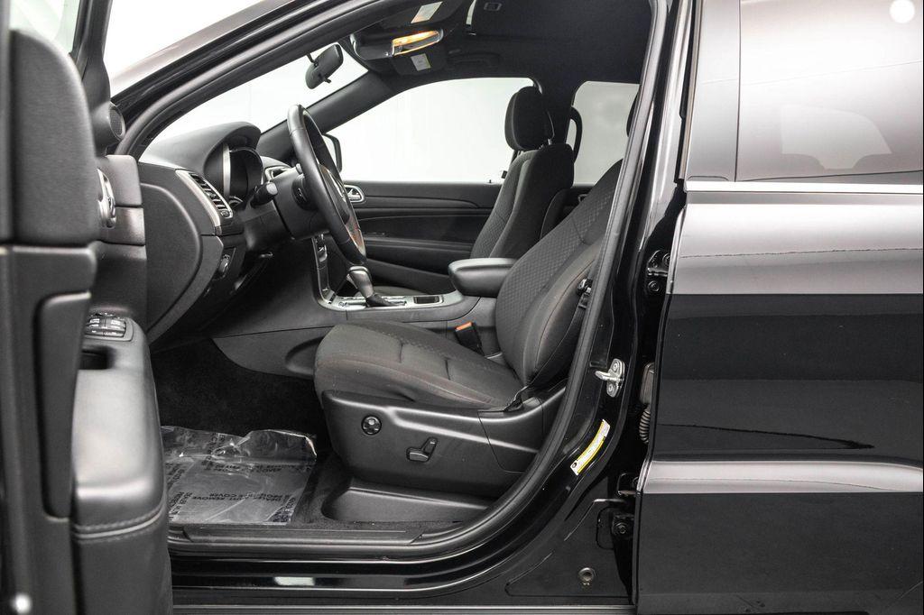 used 2018 Jeep Grand Cherokee car, priced at $19,477