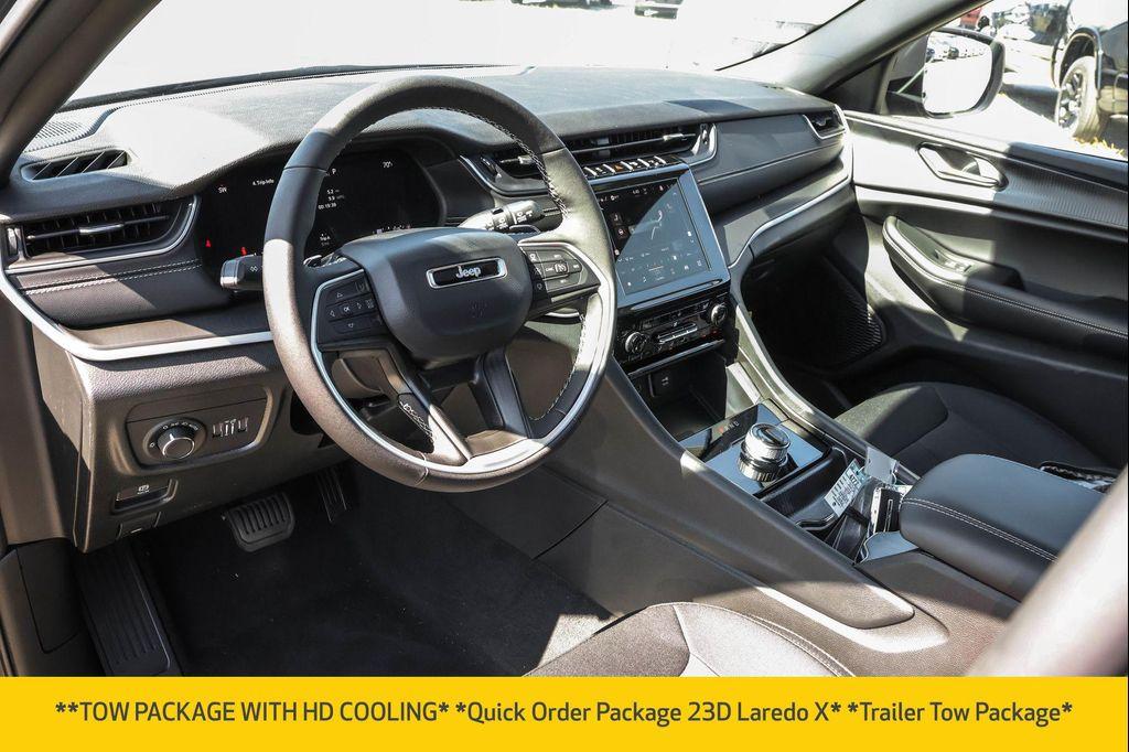 new 2025 Jeep Grand Cherokee car, priced at $37,616