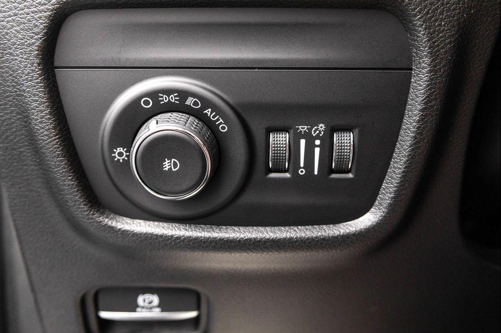 used 2022 Jeep Grand Cherokee car, priced at $29,377