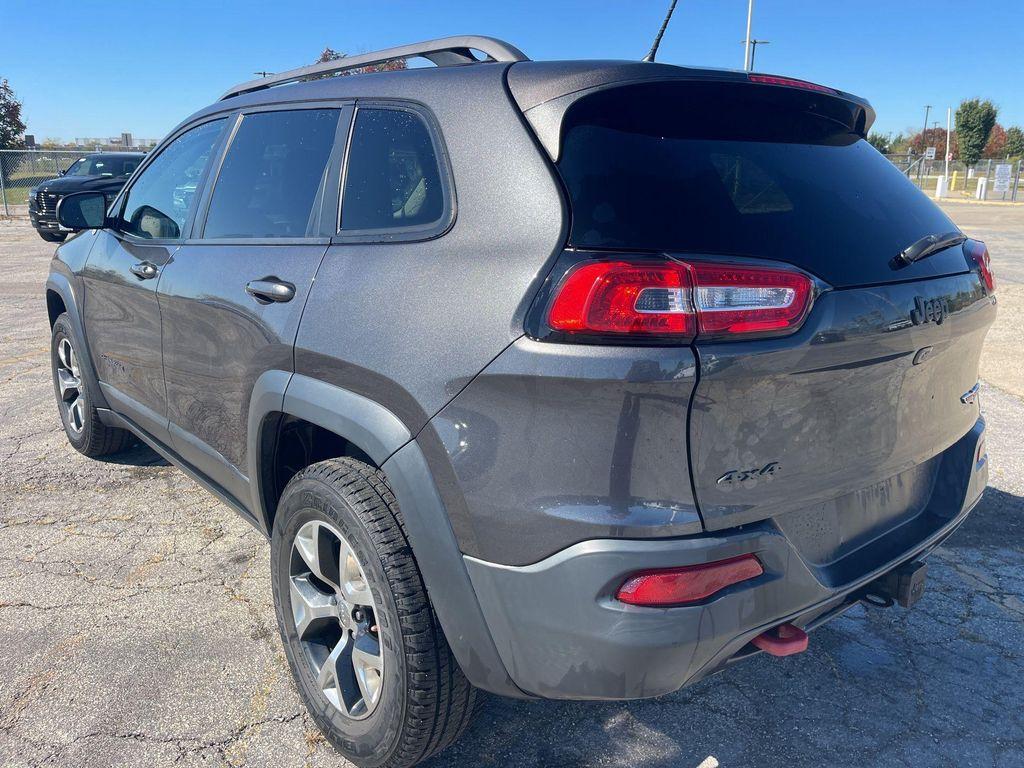 used 2015 Jeep Cherokee car, priced at $13,877