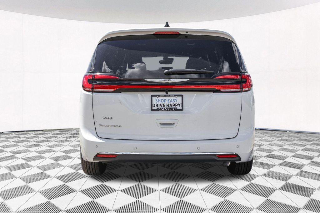 new 2026 Chrysler Pacifica car, priced at $38,914