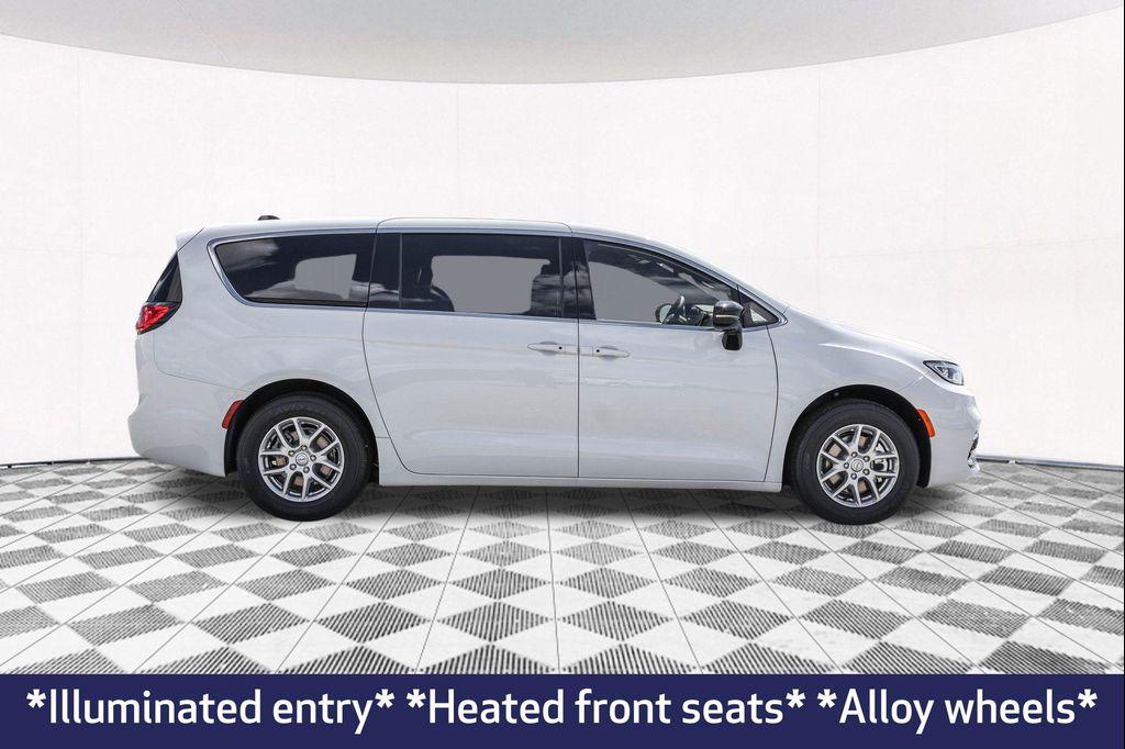 new 2026 Chrysler Pacifica car, priced at $38,914