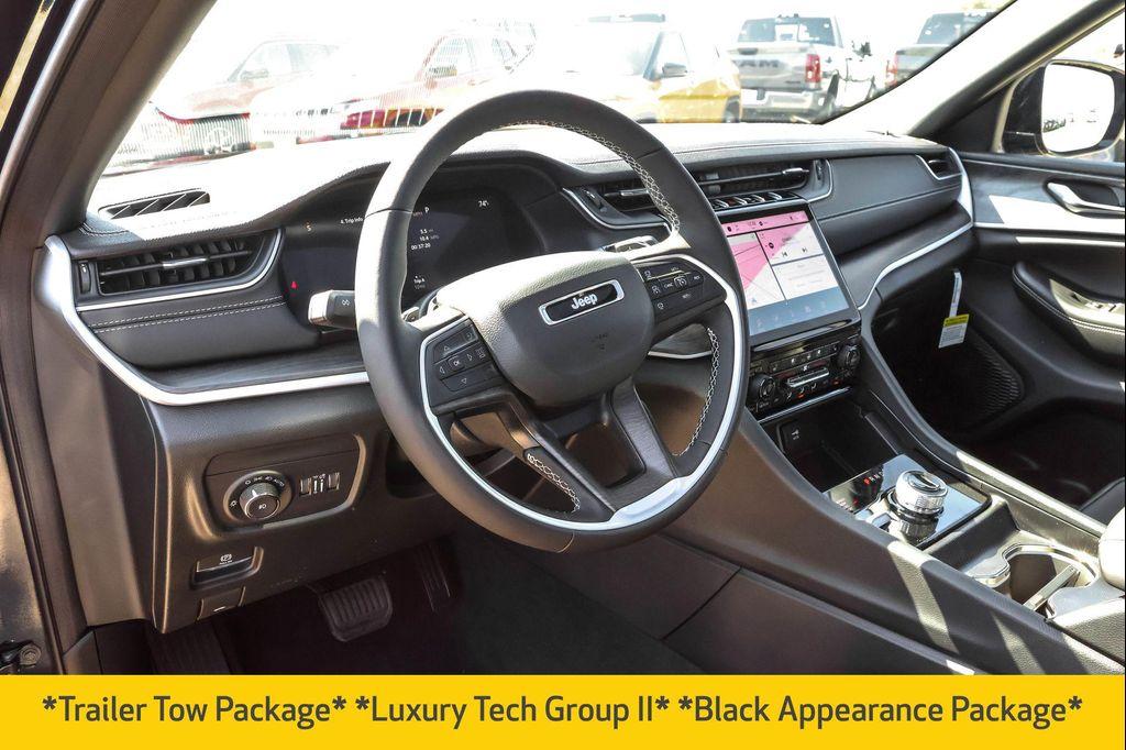 new 2025 Jeep Grand Cherokee car, priced at $48,426