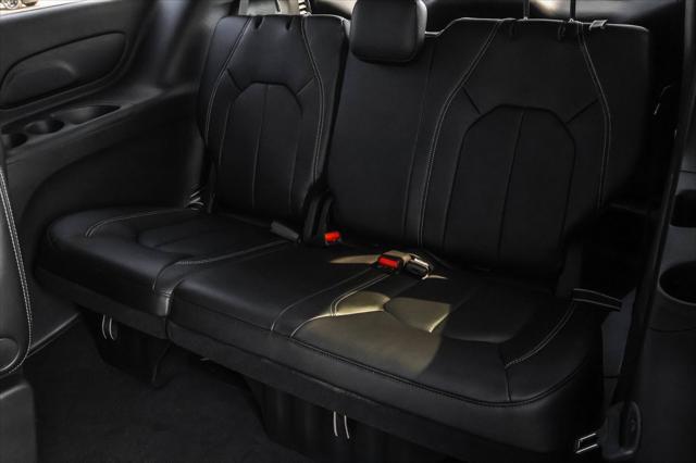 new 2025 Chrysler Pacifica car, priced at $42,027