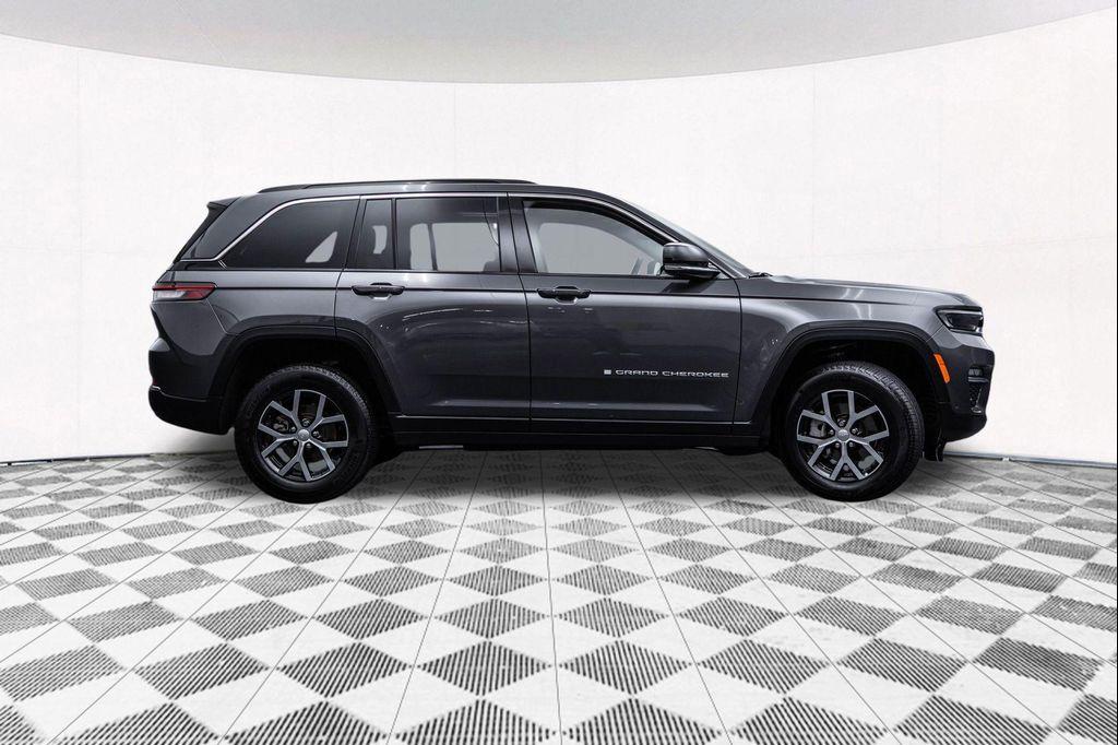 used 2024 Jeep Grand Cherokee car, priced at $37,977