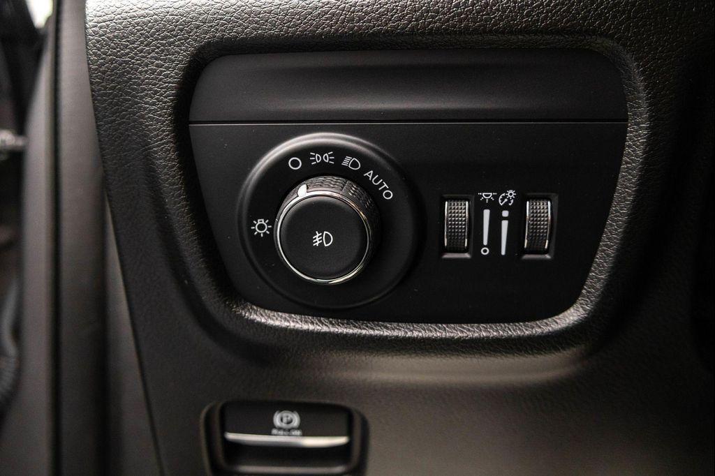 used 2024 Jeep Grand Cherokee car, priced at $37,977