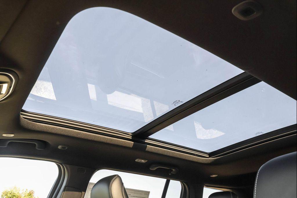 new 2025 Jeep Grand Cherokee car, priced at $42,444