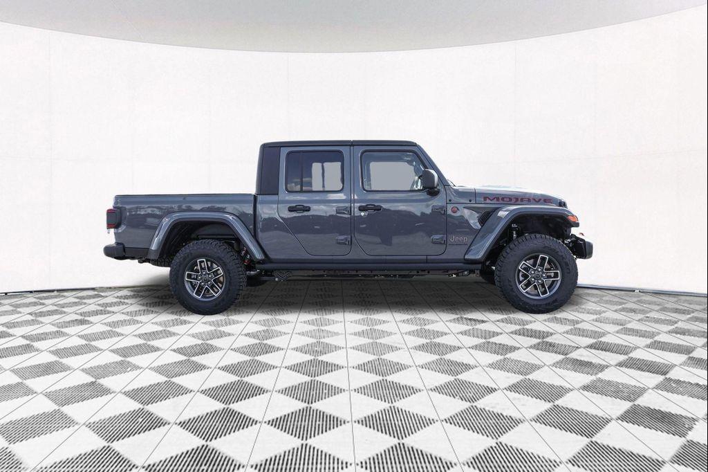 new 2025 Jeep Gladiator car, priced at $46,233