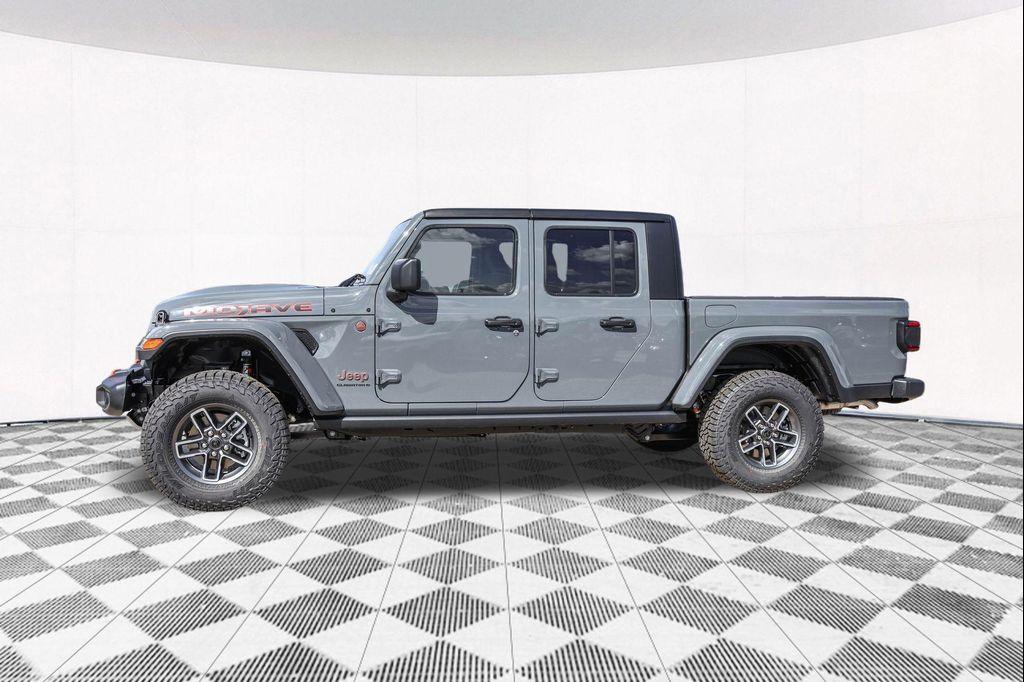 new 2025 Jeep Gladiator car, priced at $46,233