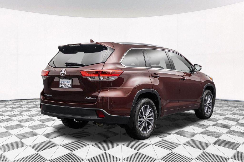 used 2018 Toyota Highlander car, priced at $23,377