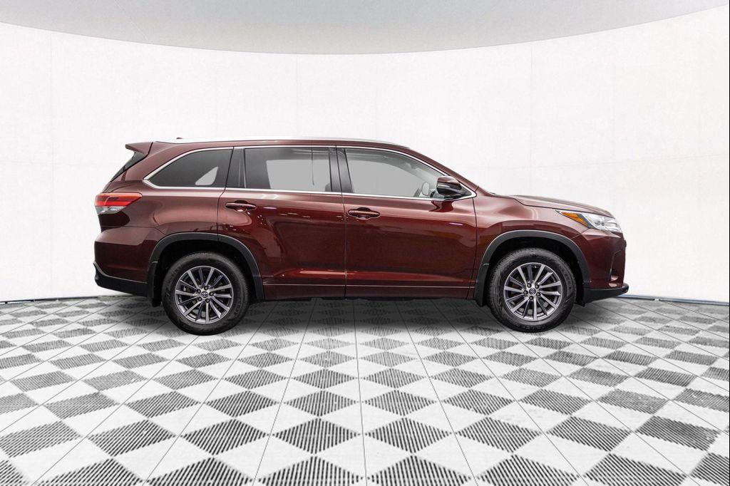 used 2018 Toyota Highlander car, priced at $23,377