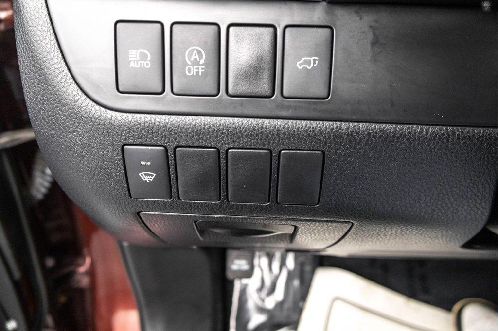 used 2018 Toyota Highlander car, priced at $23,377
