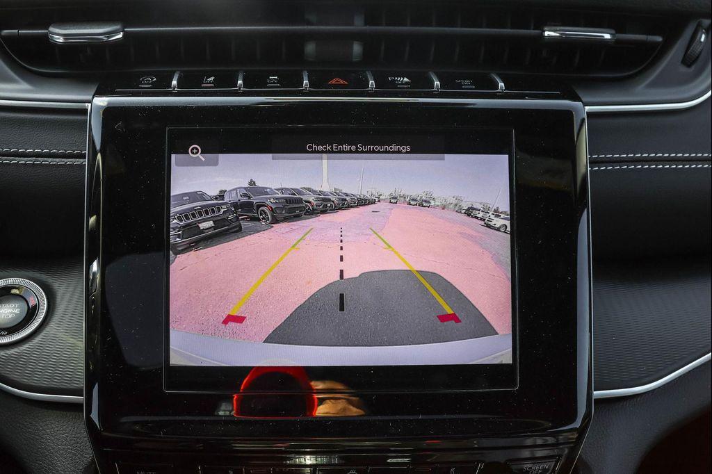 new 2025 Jeep Grand Cherokee L car, priced at $33,737