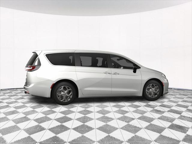 new 2024 Chrysler Pacifica car, priced at $48,758