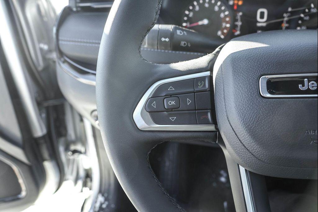 new 2025 Jeep Compass car, priced at $27,949