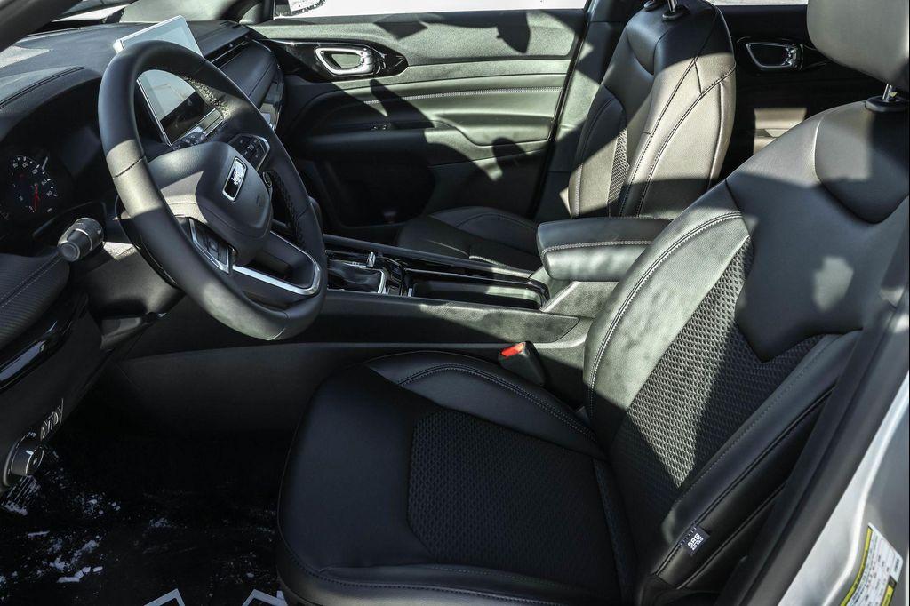 new 2025 Jeep Compass car, priced at $27,949