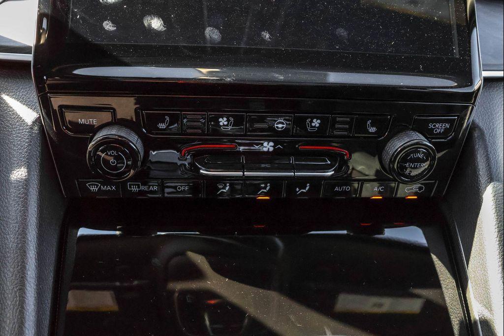 new 2025 Jeep Grand Cherokee car, priced at $48,426