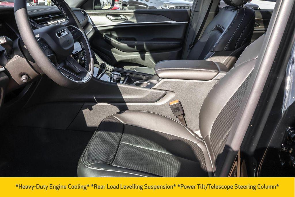 new 2025 Jeep Grand Cherokee car, priced at $48,426