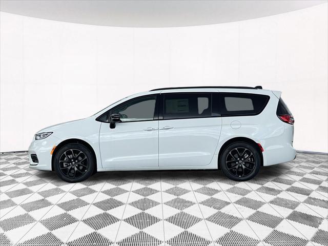 new 2024 Chrysler Pacifica car, priced at $39,485