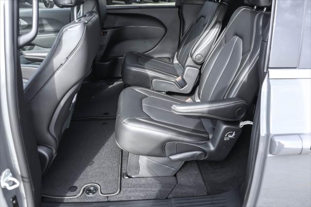 new 2025 Chrysler Pacifica car, priced at $38,469