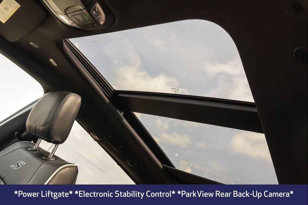 new 2026 Chrysler Pacifica car, priced at $52,671