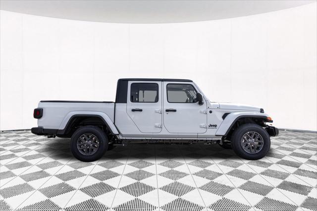 new 2024 Jeep Gladiator car, priced at $44,101