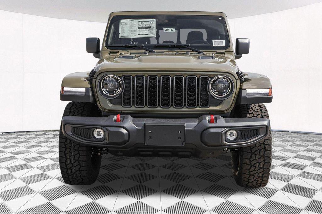 new 2025 Jeep Gladiator car, priced at $46,656