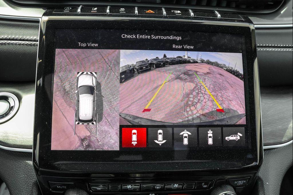new 2025 Jeep Grand Cherokee car, priced at $48,426