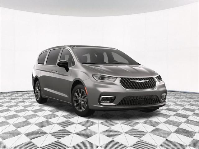 new 2025 Chrysler Pacifica car, priced at $45,039