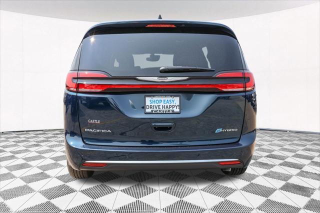 new 2025 Chrysler Pacifica Hybrid car, priced at $38,866