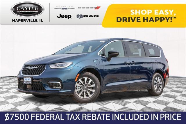 new 2025 Chrysler Pacifica Hybrid car, priced at $38,866