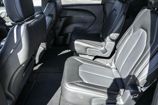 new 2025 Chrysler Pacifica car, priced at $40,170