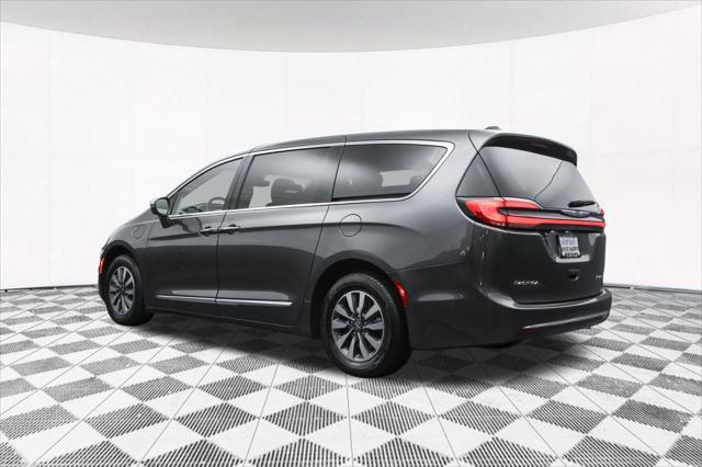 used 2022 Chrysler Pacifica Hybrid car, priced at $29,677