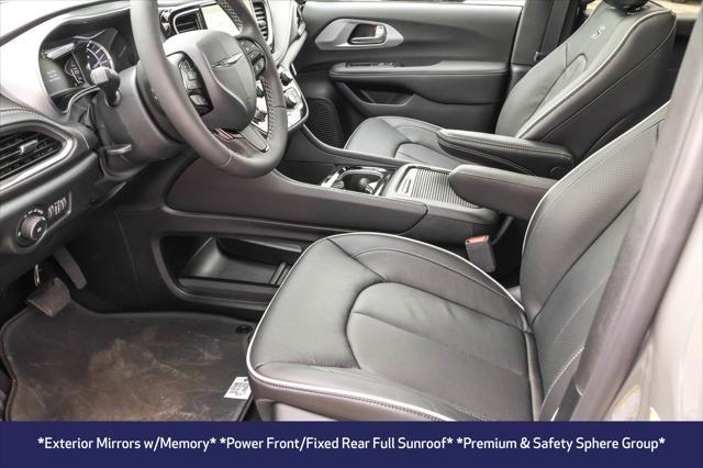 new 2025 Chrysler Pacifica Hybrid car, priced at $43,031
