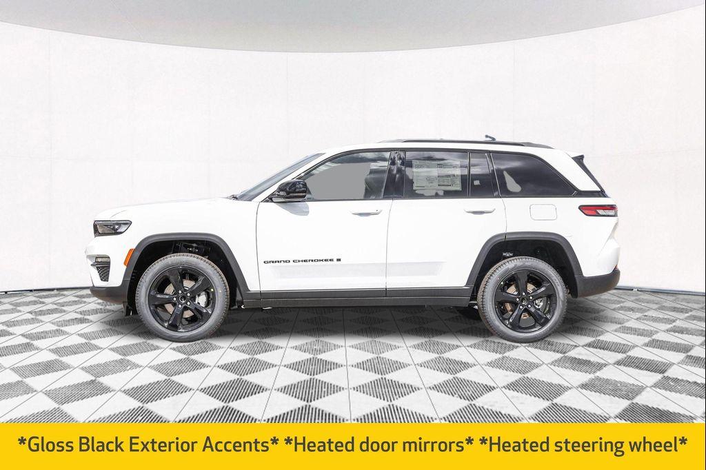 new 2025 Jeep Grand Cherokee car, priced at $43,140