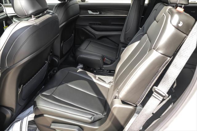 new 2025 Jeep Grand Cherokee car, priced at $45,061