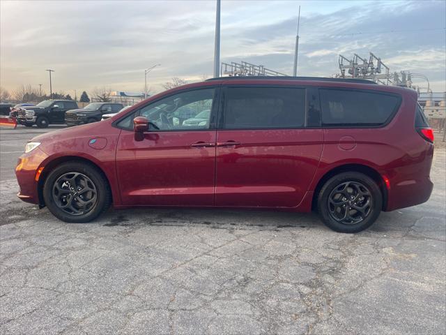 used 2021 Chrysler Pacifica Hybrid car, priced at $29,477