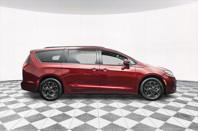 used 2021 Chrysler Pacifica Hybrid car, priced at $27,977