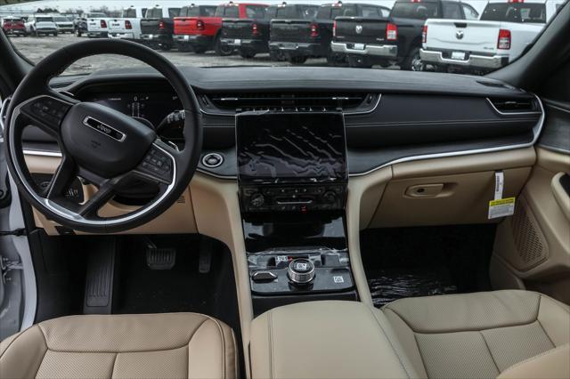 new 2025 Jeep Grand Cherokee car, priced at $48,005