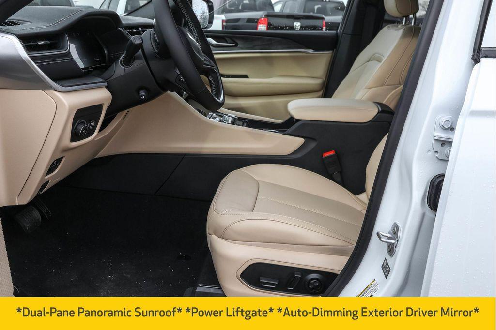 new 2025 Jeep Grand Cherokee car, priced at $44,901