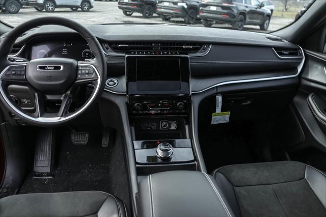 new 2025 Jeep Grand Cherokee car, priced at $40,122