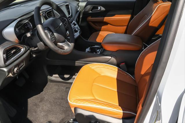 new 2025 Chrysler Pacifica car, priced at $46,041